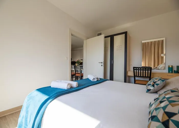 4 Etoiles Piscine Et A Pied アパート