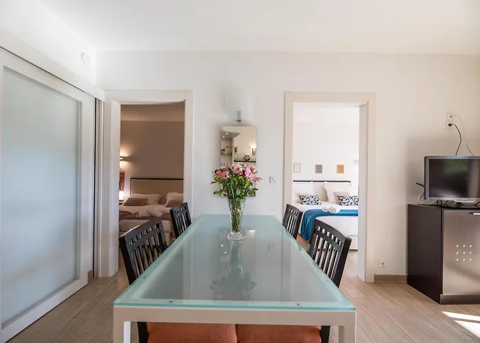 4 Etoiles Piscine Et A Pied アパート